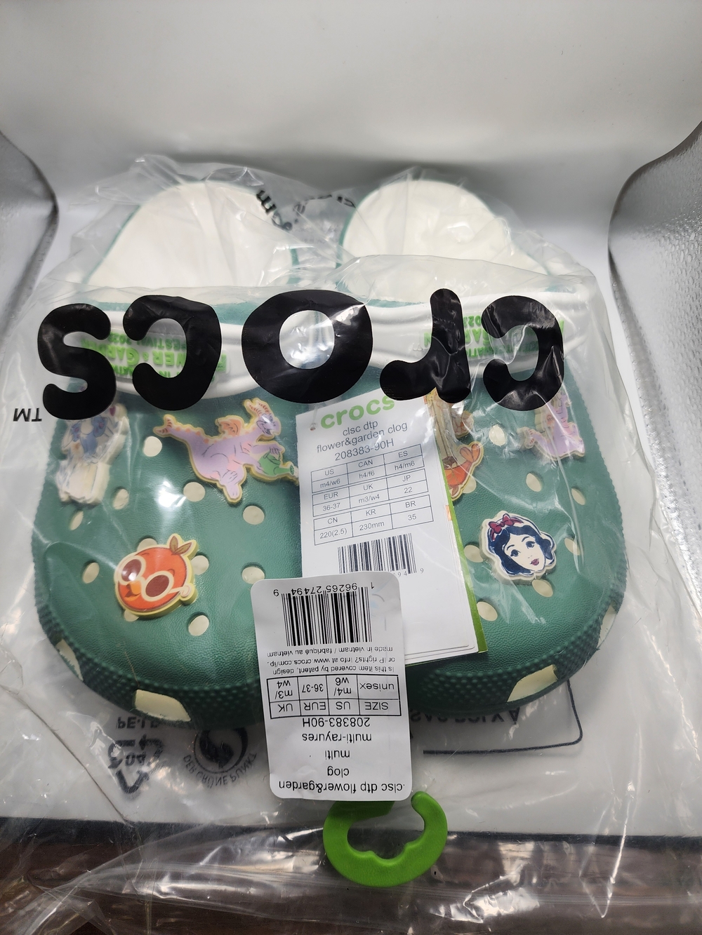 Disney Crocs 2023 Epcot Flower & Garden NWT SZ 3/4